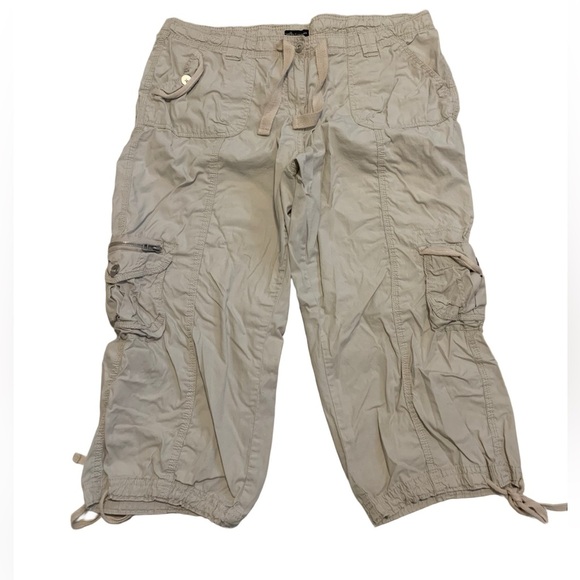 Jules + James Tan Cargo Capris - Women's Size 14 - Picture 1 of 7